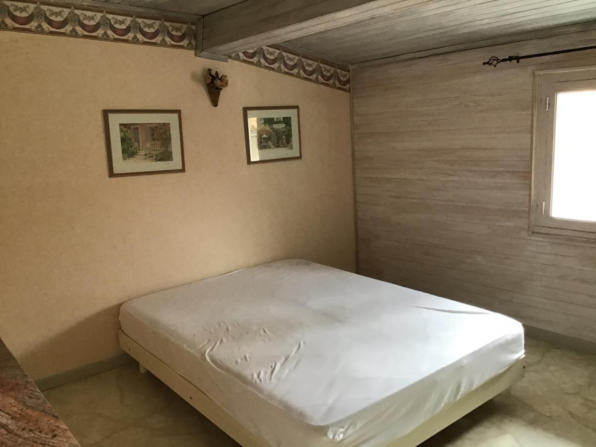 Jolie Maison De Village A Roquecourbe Zewnętrze zdjęcie